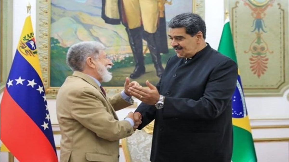Celso Amorim, asesor internacional de Lula, con Nicolás Maduro en Caracas. (Foto: Gentileza Metropoles)