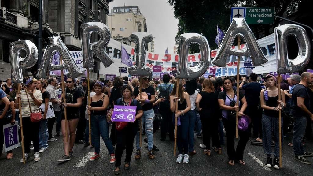 Desde LinkedIn Sergio Massa le hizo una propuesta a las mujeres: “El empoderamiento femenino, clave para salir de la crisis económica”