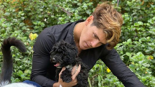 Las tiernas fotos del reencuentro de Marcos Ginocchio de Gran Hermano 2022 con su perra Morita