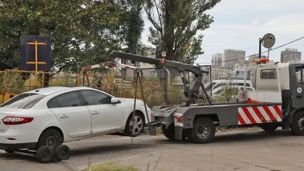 Cuánto sale el acarreo de un auto y el servicio de grúas: todo lo que tenés que saber (Foto: archivo)