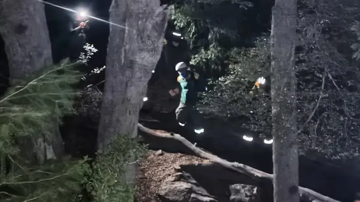 Un bebé cayó por una pendiente en el Cerro Ventana tras desprenderse la mochila en la que era transportado.