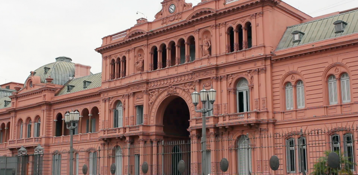 El Gobierno descarta por ahora volver a cerrar la economía y pagar el IFE y el ATP.