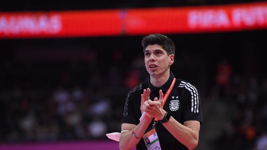 Mundial de futsal: el conmovedor gesto del DT argentino con un futbolista lesionado