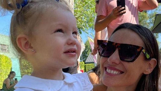 Pampita mostró el tierno cambio de look de su hija Ana y la imperdible reacción de la niña