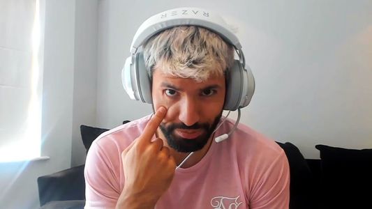 El Kun Agüero criticó al árbitro de Corinthians - Boca: Es un forr...