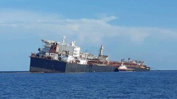 Peligro de desastre: un buque tanque venezolano se hunde en el Caribe con 1 millón de barriles de crudo