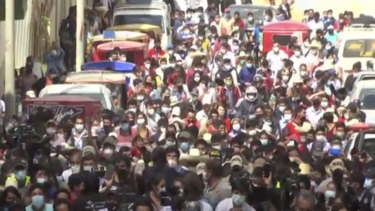 Perú: disputa voto a voto ente Keiko Fujimori y Pedro Castillo