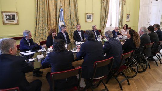 El Gobierno dice que el aumento de naftas fue acordado con Alberto