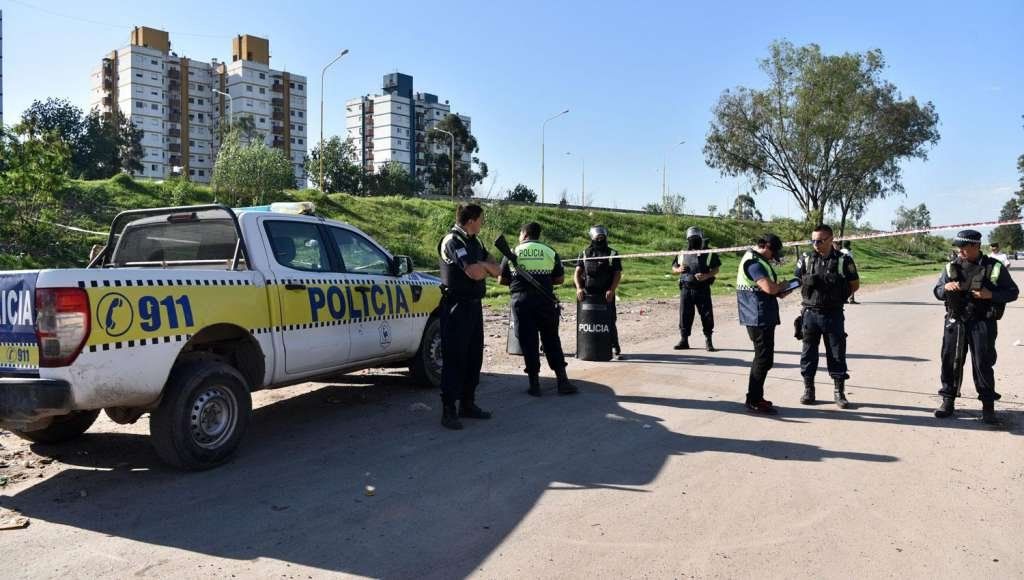 Policía mató con un tiro en la cabeza a un motochorro que intentó asaltar a su cuñada