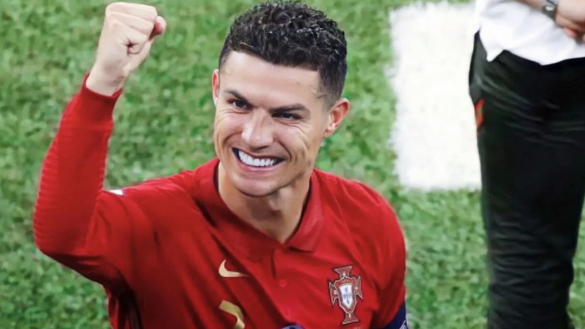 Cristiano Ronaldo fue testigo de un llamativo cartel.