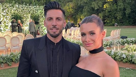 ¡Qué festejo! Camila Homs y José Sosa a los besos tras el título de Estudiantes