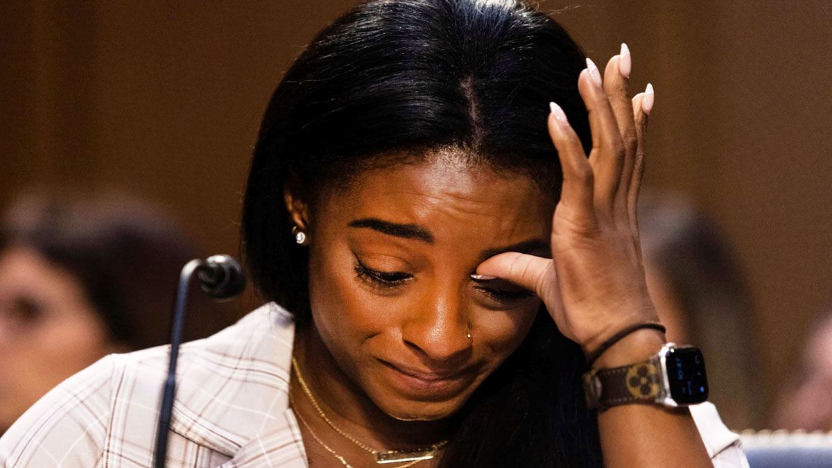 Simone Biles, campeona olímpica de Estados Unidos en Río 2018, llora ante un comité del Senado al denunciar los abusos de Nassar. (Foto: Gentileza NY Times)