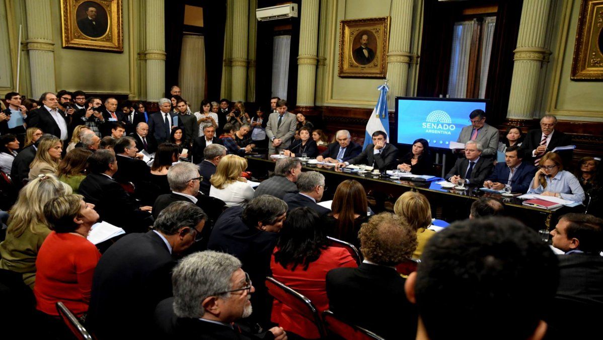 Los gobernadores no van al Senado y Pichetto avisó que se va a firmar el dictamen del proyecto anti-tarifazo