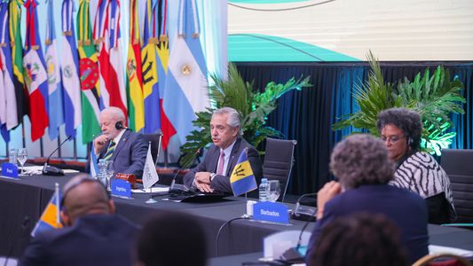 Se terminó la agenda internacional y el Gobierno vuelve a la realidad local: la Corte, inflación y protestas en las calles