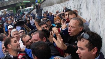 Crimen del colectivero | Detuvieron a dos choferes por las agresiones a Sergio Berni