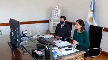 Volvió a reunirse la mesa contra el hambre: encabezada por Arroyo, con la participación de Tinelli y Carlotto