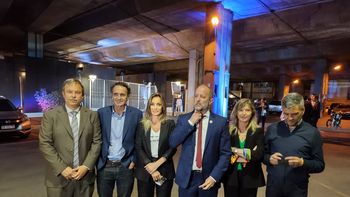 Debate electoral: qué dirigentes acompañaron a los candidatos por la provincia de Buenos Aires. Debate electoral: qué dirigentes acompañaron a los candidatos por la provincia de Buenos Aires.