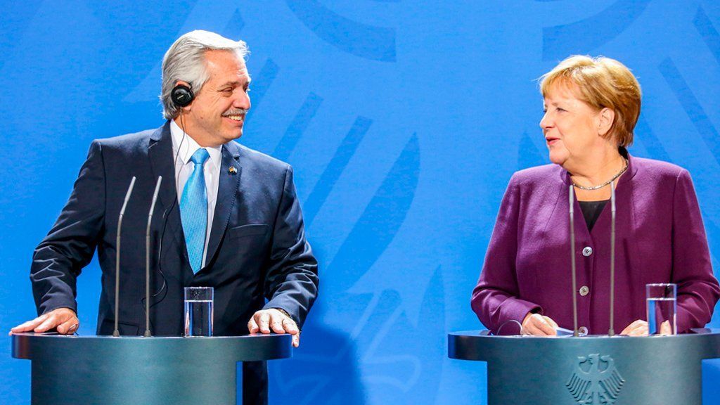 Mercosur y la Unión Europea, inversiones y deuda: Alberto le pidió ayuda a Merkel para la negociación con el FMI