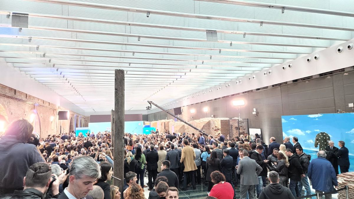 Foto de Stella Gárnica en la cobertura de la asunción de Sergio Massa en el Museo del Bicentenario.