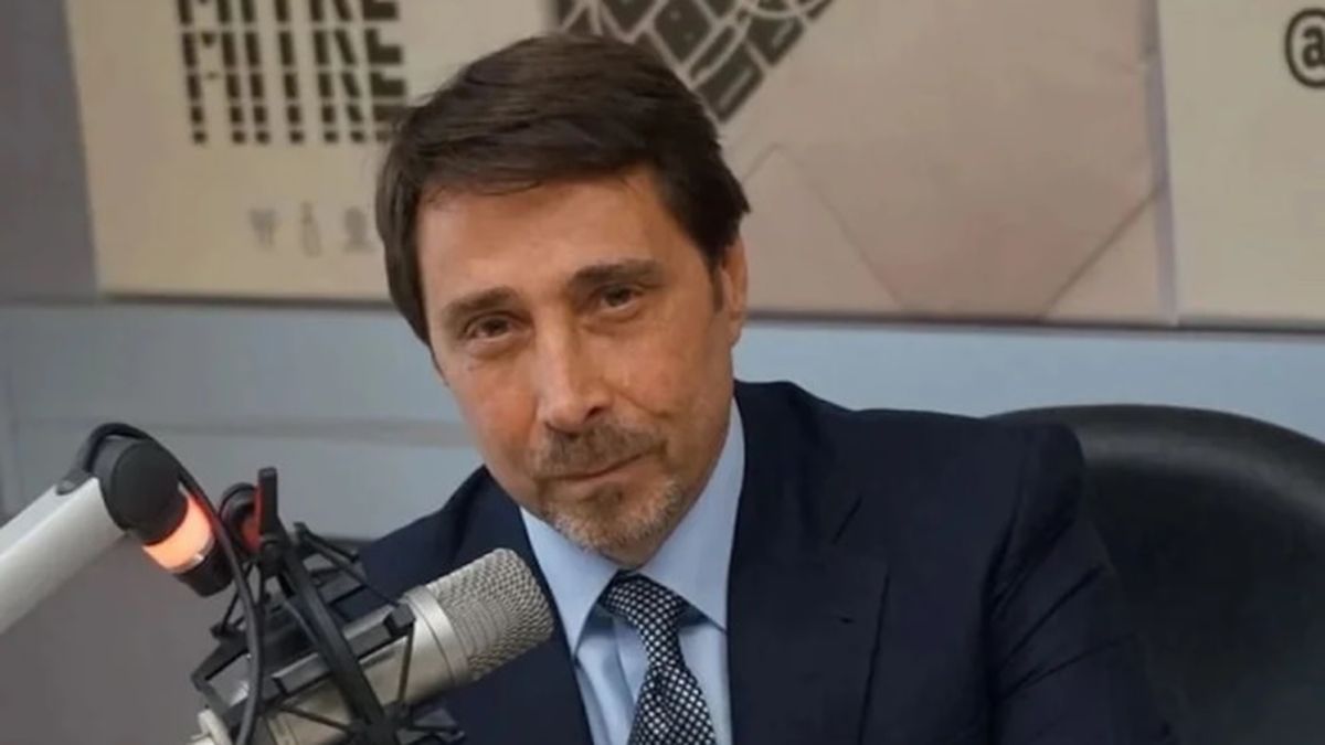 El periodista Eduardo Feinmann ayud&oacute; a un nene de 7 a&ntilde;os que espera su silla de ruedas desde diciembre por una traba aduanera.&nbsp;