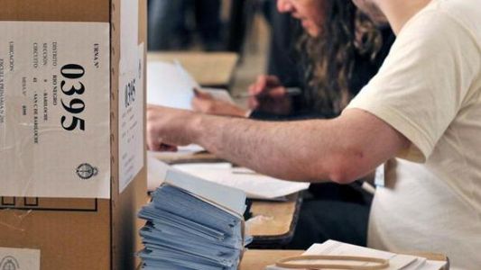 Elecciones 2021: cómo anotarse para ser autoridad de mesa y cuánto cobrarán