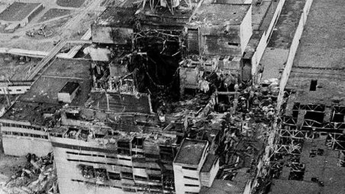 La explosión del reactor 4 en la central nuclear de Chernóbil, Ucrania. (Foto: archivo)