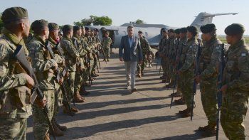Por el Covid-19, militares refuerzan las fronteras con Bolivia y Brasil, pero en Gobierno aclaran que no participan en seguridad interior