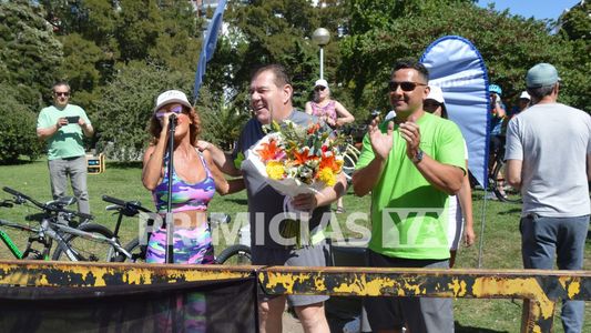 Iliana Calabró encabezó una bicicleteada en Mar del Plata para homenajear a su papá, a 10 años de su muerte