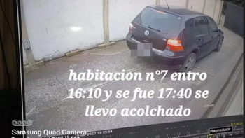 La dueña de un albergue transitorio escracha a las parejas: ¡Se llevaron el...!