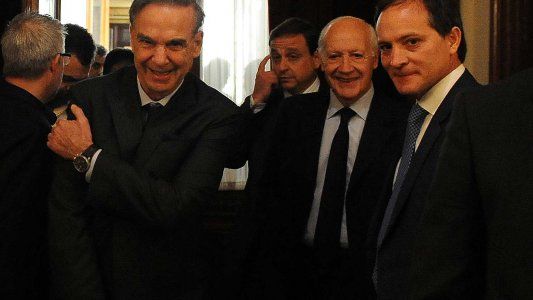 Con los senadores peronistas, Lavagna ratificó su pertenencia a Alternativa Federal pero pidió más amplitud en el espacio