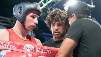 Pasión por los guantes: Luciano Castro se subió al ring