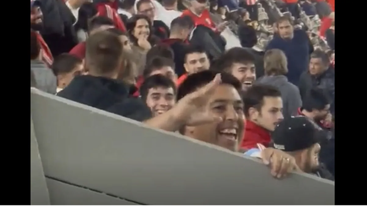 El hincha de River que cometió actos racistas y que terminó costándole 30 mil dólares al club.&nbsp;