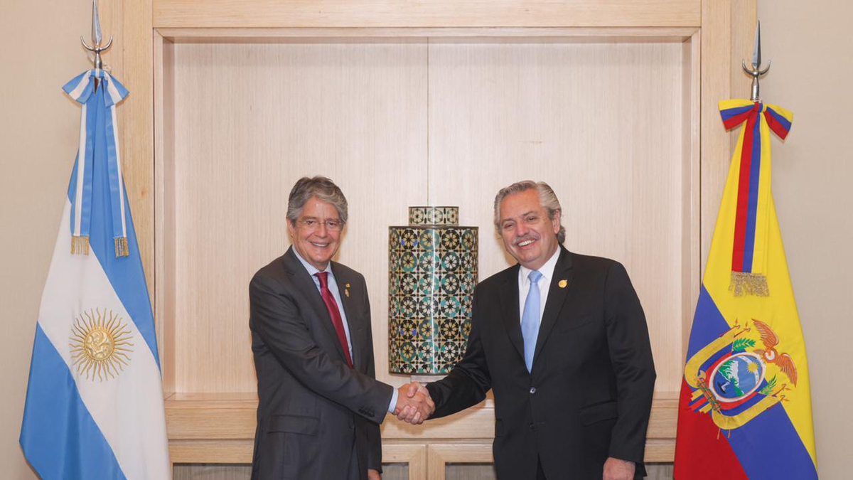 El presidente Alberto Fernández mantuvo en Lima una reunión bilateral con su par de la República del Ecuador, Guillermo Lasso,