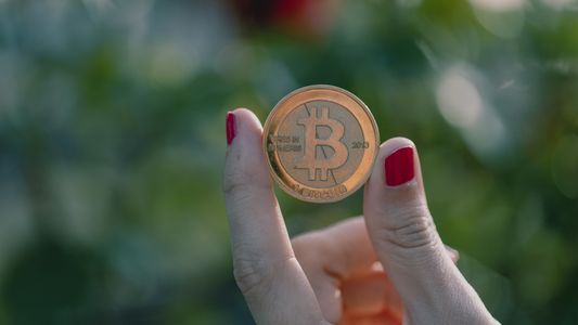 Una plataforma de criptomonedas se compromete a tener 50% de mujeres en puestos de liderazgo para 2025