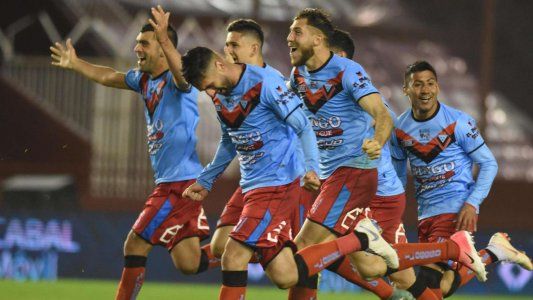 La arenga de Pablo Vicó, DT de Brown de Adrogué, antes de eliminar a Independiente