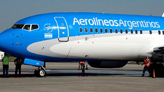 Negociaciones entre autoridades de Aerolíneas Argentinas y trabajadores aeronáuticos pasan a cuarto intermedio