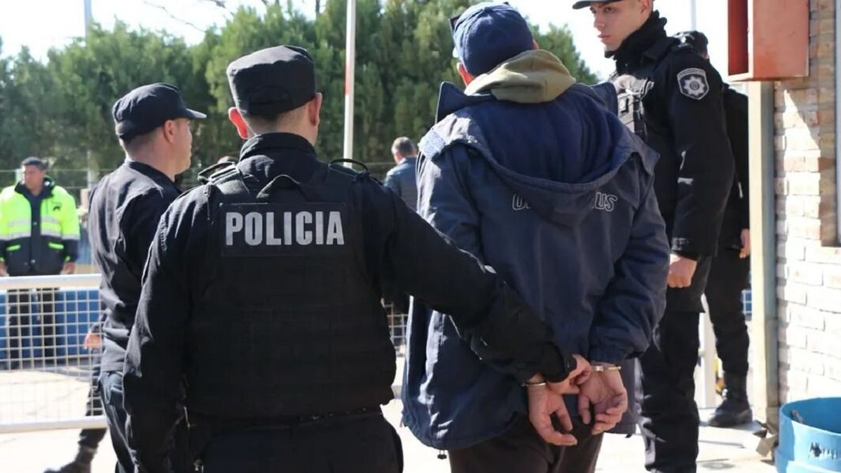 Lo buscaban hace 7 meses por intento de homicidio y terminó detenido en Berisso por un descuido inesperarado