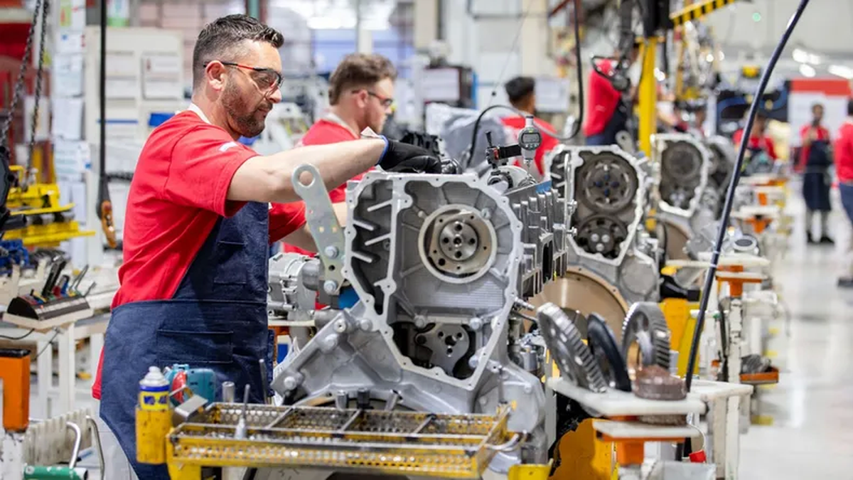 Las Pymes ya perdieron 150 mil empleos formales y hablan de "una transferencia brutal al trabajo precario, informal o monotributista"