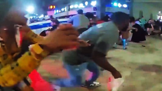 Halloween trágico en Orlando: el instante en el que un asesino disparó contra la multitud