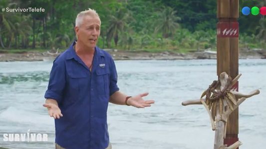 Qué equipo logró la inmunidad grupal antes de la unificación en Survivor Expedición Robinson