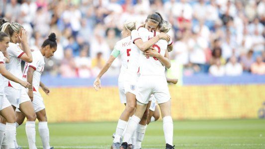 Mundial femenino: Inglaterra goleó 3-0 a Noruega y es el primer clasificado a las semifinales