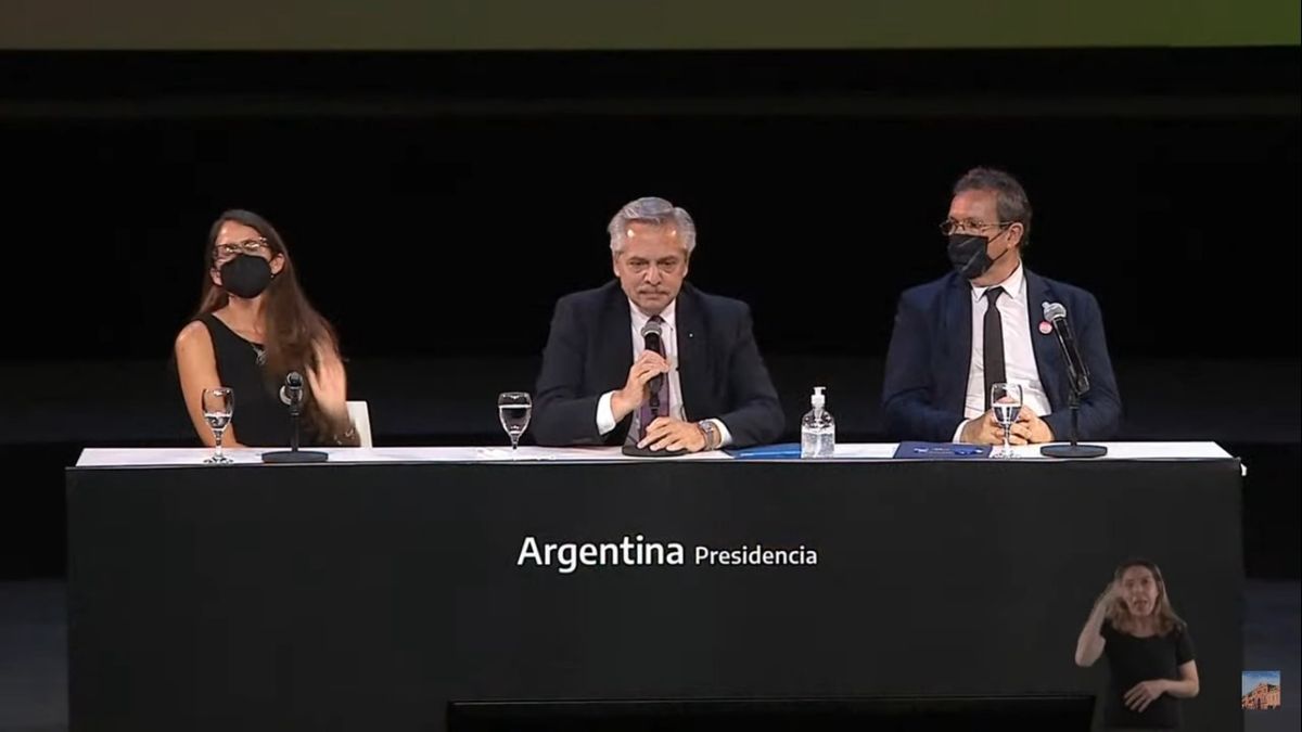 Alberto Fernández le dio la bienvenida al fin del patriarcado y aseguró que continuará ampliando derechos de las mujeres.