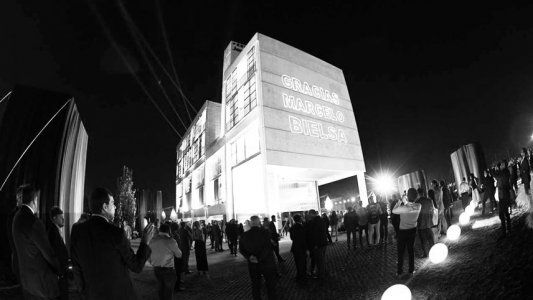 Orgullo leproso: así es el hotel que Bielsa le donó a Newells