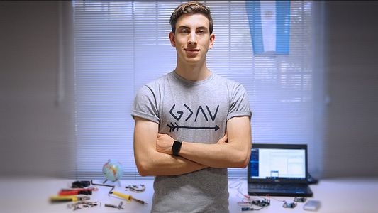 De UNSAM a Harvard: la historia del argentino que lucha contra la contaminación plástica