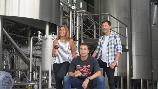 Hace 20 años tres ingenieros fundaron cerveza Antares, se consolidaron y hoy exportan a Estados Unidos
