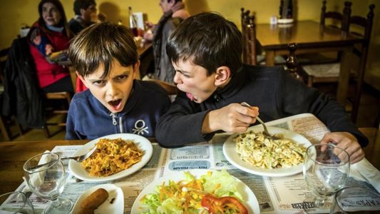La polémica razón que llevó a un restaurante a prohibir el ingreso de menores de 10 años