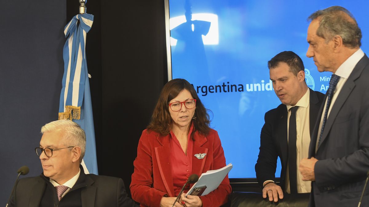 El Gobierno mostró apoyo político a Silvina Batakis para aplicar el plan económico acordado por Guzmán con el FMI. ¿Qué dirán el kirchnerismo y los mercados? Foto: Captura de pantalla.