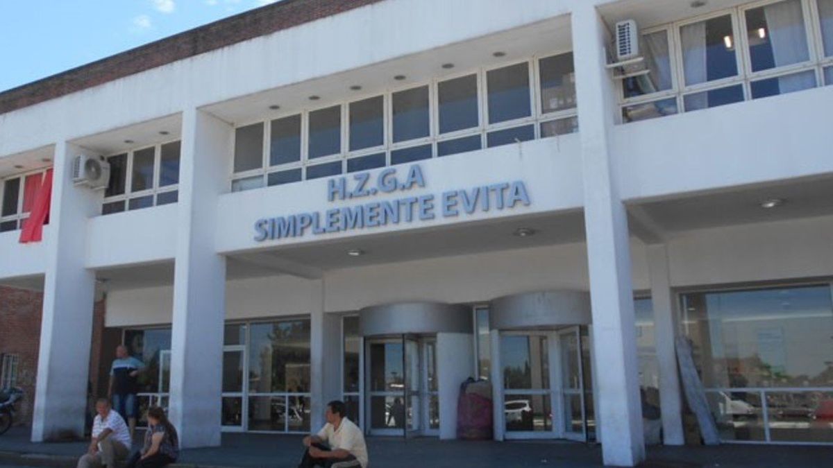 El joven fue trasladado al Hospital Zonal General de Agudos Simplemente Evita donde finalmente murió