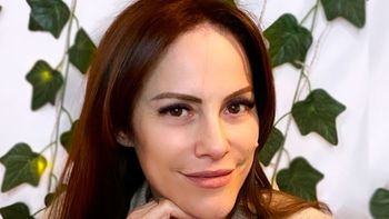 El video de Connie Ansaldi luchando contra un bicho que se metió en su escote: tuvo que pedir ayuda a un desconocido