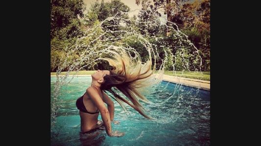 Conocé a Melanie Breque, la cuñadita sexy de Andrés Calamaro